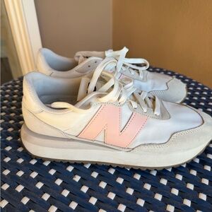New Balance 237 Sneakers
